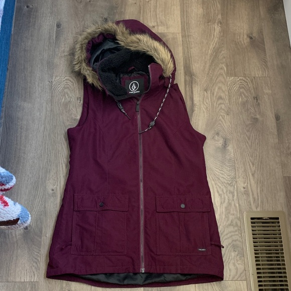 Volcom Jackets & Blazers - Volcom Maroon Hooded Vest with Faux Fur Trim